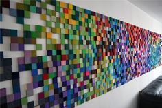 AnnevandenHeuvel-viltenwandkleed-geluidsdemping-realiseert-vilten-wandkleed-met-tig-honderden-blokjes-voor-DavyWagenmakers01