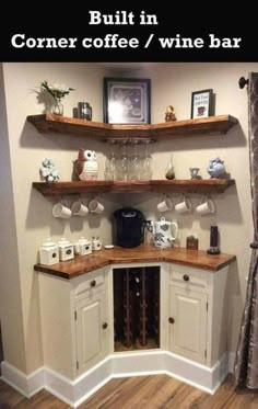 stacion de cafee Home Coffee Stations, Coffee Bar Home, Coffee Wine, Coffee Corner, Coffee Nook, Diy Coffee, Coffee Tea, Coffee Bars, Office Coffee