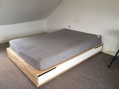 Dobbeltseng, boconcept, b: 205 l: 215 h: 40, sengen limo er med to ... Ikea senge