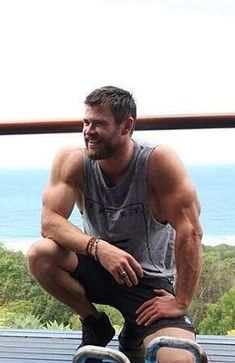 chris hemsworth pierde în greutate