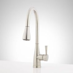 Mulder single hole kitchen faucet