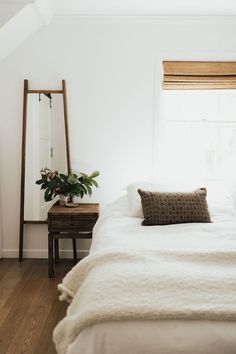 white bedroom designs classic blandine muller authentic communication les espaces minimalistes comfy bedroom airy bedroom pin by juniperoats art design minimalism on minimalist white bedroom designs classic blandine muller authentic communication les espaces minimalistes comfy bedroom airy bedroom pin by juniperoats art design minimalism on minimalist