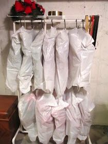 Heres A Clever Way To Store Holiday Wreaths Using A Clothes Rack Hangers And Plastic Bags Wreath Storage Coat Rack Sew Many Ways Heres A Clever Way To Store Holiday Wreaths Using A Clothes Rack Hangers And Plastic Bags Wreath Storage Coat Rack Sew Many Ways