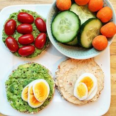 Lunchtime Rice Cakes With Cottage Cheese Cuber Tomato Quinoa Rice Cakes With Y Hummus