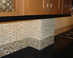 White Stone Backsplash Kitchen subway tiles with mosaic accents | tiled backsplash accent border White Stone Backsplash Kitchen subway tiles with mosaic accents | tiled backsplash accent border