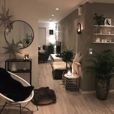 schönes home office setup klicken windows living area home room room display photos on shelves cosmopolitanuk homedecorhacks tips schönes home office setup klicken windows living area home room room display photos on shelves cosmopolitanuk homedecorhacks tips