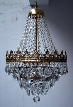 Gatsby 6 Light Chrome Finish and Clear Crystal Chandelier with White Fabric Shade 22 in. D x 23 in. H Medium Gatsby 6 Light Chrome Finish and Clear Crystal Chandelier with White Fabric Shade 22 in. D x 23 in. H Medium