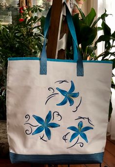 SMALL TOTE BAGgift centerpiece with schoolembroidery