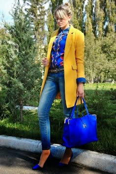 Estilo Exagerado De Las Mujeres Balanceándose Azul Elegantes Estilo Exagerado De Las Mujeres Balanceándose Azul Elegantes