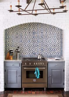 blue and white vintage floral Delft tile backsplash in a renovated ... blue and white vintage floral Delft tile backsplash in a renovated ...