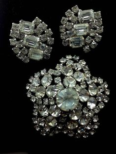 Elegant /& Glamorous Vintage Signed Weiss Rhinestone Earrings Designer Clip On Earrings A great gift or keep for yourself!