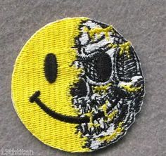 SH*T HAPPENS PVC MORALE PATCH HOOK TACTICAL ARMY FUNNY AIRSOFT PAINBALL