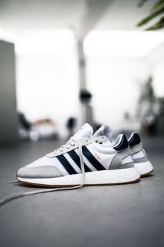 {keywor d} adidas zapatilla hombre
