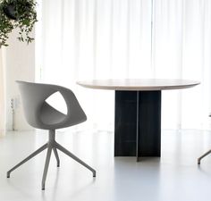 Esstisch rund massiv | Massivholz Esszimmertisch rund | Haus Möbel – Hamburg Esstisch Runder Tisch rund antik – ein
