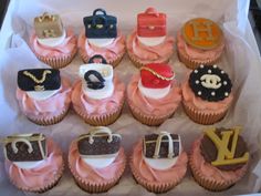 The 15 Best Designer Style Cupcakes Images On Pinterest Themed Designer Handbag Cupcakes And Toppers In The Style Of Chanel Louisvuitton
