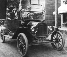 Car Dealerships Vancouver Wa >> The old Ford garage on Washington Street in 1918. | Clark County History | Pinterest ... Car Dealerships Vancouver Wa >> The old Ford garage on Washington Street in 1918. | Clark County History | Pinterest ...