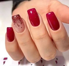 Red Gel Nails, Red Nails Glitter, Red Acrylic Nails, Red Nail Art Designs, Prom Nails Red, Color Nails