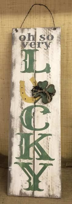 25/" green tissue fan Ireland St Patrick good luck forest fairy party decoration
