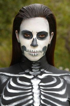 60 epic celebrity halloween costume ideas kim kardashian skeletons and costumes - Skeleton Faces Halloween 60 epic celebrity halloween costume ideas kim kardashian skeletons and costumes - Skeleton Faces Halloween