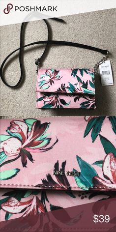 Crossover purse|clutch Nine West full body crossover Baby pink with a green floral Crossover purse|clutch Nine West full body crossover Baby pink with a green floral