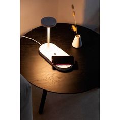80 mejores imágenes de Lámparas de mesa en 2020 | lámparas Lámpara Lámpara De MesaLámpara de mesa de madera clara Pino