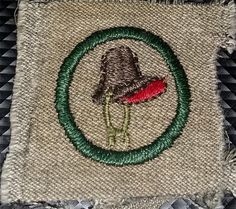FREE SHIPPING VERY SCARCE ECONOMIST KHAKI GIRL SCOUT PRE 1928 BADGE