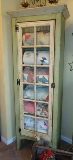 10 Best Comforter Storage Images Antique Shabby Cabinet Full Of Quilts I Have The Without Windows Quilt Storageblanket Storagelinen