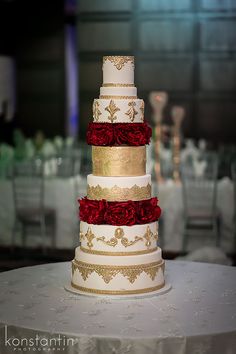 Great Vancouver Wedding My Sisters Anniversary Cake Cakeweddingcakewhiteandgoldcakegoldcake By Sdbakeshoppe Vancouverwedding Vancouverweddin Great Vancouver Wedding My Sisters Anniversary Cake Cakeweddingcakewhiteandgoldcakegoldcake By Sdbakeshoppe Vancouverwedding Vancouverweddin