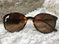 Dana Buchman Women/'s Black Tortoise Sunglasses Tortoise Stems Gold Accent 012