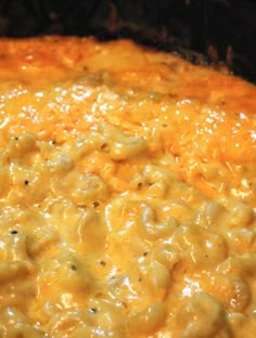 how to make the best homemade creamy cheesy macaroni and cheese in the Crock-Pot! So many of you loved my soul food and southern baked macaroni and cheese recipes! As I mentioned many times, I have… #FoodRecipesHealthyButter
