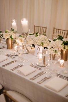 Elegant Gold And Cream Reception Table Gold And Cream Reception Decor