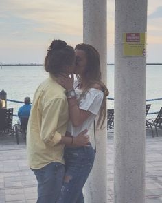 Zwarte lesbische make out