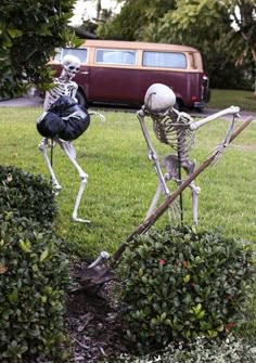 halloween yard skeletons do yard work hiding bodies in the yard is still yard work its work and its in the yard