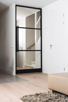 Stalen deur met glazen raamwerk d-tech staalwerk << vervanging ... Stalen deur met glazen raamwerk d-tech staalwerk << vervanging ...