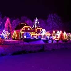 50 Plus Lighted Displays Drive Thru Event At Olin Park One Of Madison S Favorites Holiday Traditions Free Ligh Holiday Home Wellness Design Holiday Lights