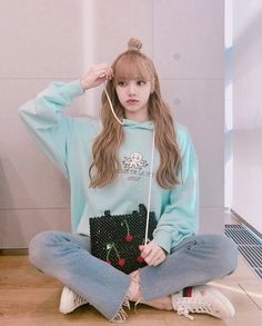258 Best Face Images In 2019 Black Rose Flower Kim Jennie