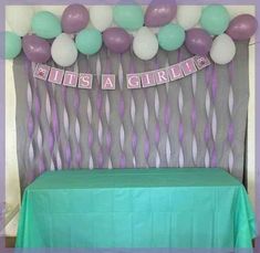 Easy Backdrop for baby shower with items from the dollar store and a free printable banner! Baby Shower Cakes, Trendy Baby Shower Ideas, Baby Shower Backdrop, Owl Shower