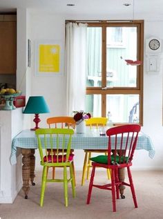 rustoleum spray-painted chairs - these remind me of all the rustoleum spray-painted chairs - these remind me of all the