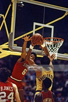Pin de Herman R Jessie Jr em Basketball em 2021 | Julius erving