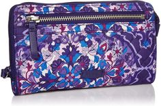 Timberland womens Leather RFID Zip Around Wallet Clutch With Wristlet