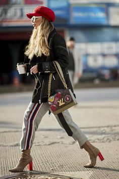 Die 433 besten Bilder von Athleisurewear and Trackpants 2020 Die 433 besten Bilder von Athleisurewear and Trackpants 2020
