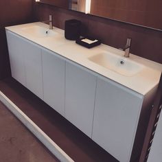 Lavabo Relief con aplicaciones de Swarovski de Bathco | Gold ... Lavabo Relief con aplicaciones de Swarovski de Bathco | Gold ...