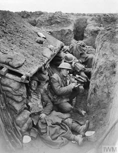 7x5/" Photo 1 Allied Soldiers Troops Infantry in a Trench Gallipoli World War 1