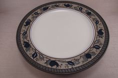 Mikasa Bone China CROWN JEWEL PLATINUM - Five Piece Place Setting (s ... Mikasa Bone China CROWN JEWEL PLATINUM - Five Piece Place Setting (s ...