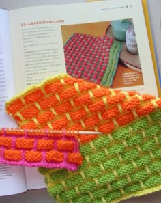 Favorite Summer Knitting Pattern: Cotton yarn is so easy to knit in the summer, and these cloths can be made in wild combos <i>схема</i> -- perfect for knitting while sipping wine on the patio.