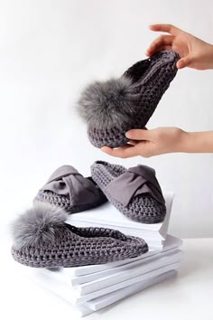 This is a step by step 48 minutes video tutorial of how to crochet unique mules by Sevirika design. This video is in Russian with English subtitles (using the US crochet terms). The level of difficulty is medium. PLS NOTICE: ● This tutorial contains step by step mules making WITHOUT any designs (pom pom, cotton bow, etc) ● This listing doesnt include any supplies except video tutorial. ● This tutorial is for 39 euro size. The size can very depending on the type of yarn. ● The tutorial may…