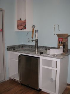 Kitchen Island Kegerator my kitchen will have this kitchen remodel with built in kegerator Kitchen Island Kegerator my kitchen will have this kitchen remodel with built in kegerator