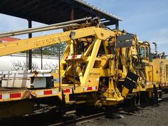 Facial razor burn Pnuematic vibrator for railroad car
