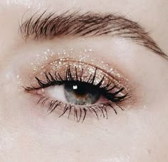 58 meilleures images du tableau MAKE,UP DE NOËL en 2019