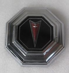 NOS GM Rear Quater Panel Fleetwood Badge Name Plate Emblem 83-84 Fleetwood